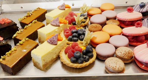 Pastries-executive-lounge-prague-corinthia