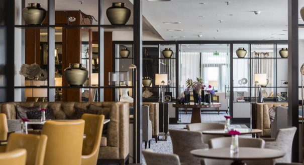 dcd4e604aaf143912db81872